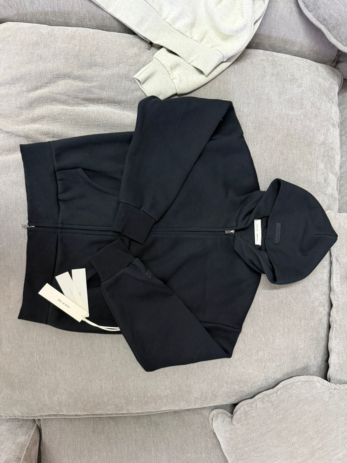 Hoodie Essentials ZIP “JET BLACK”