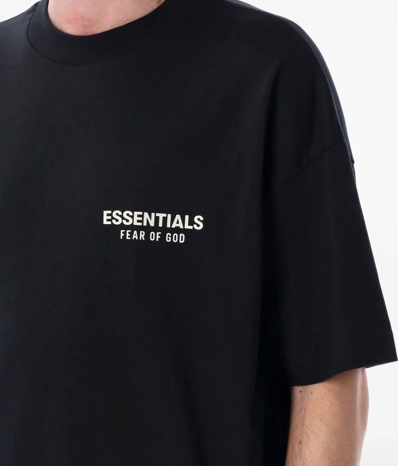 Playera Essentials Fear Of God SS25 “JEAT BLACK”